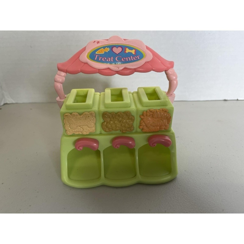 2005 Hasbro Littlest Pet Shop LPS Treat Center Dispenser Accessory Toy No Treats